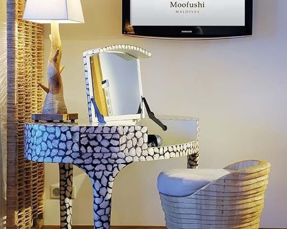 Constance Moofushi-Water Villa Details_4841